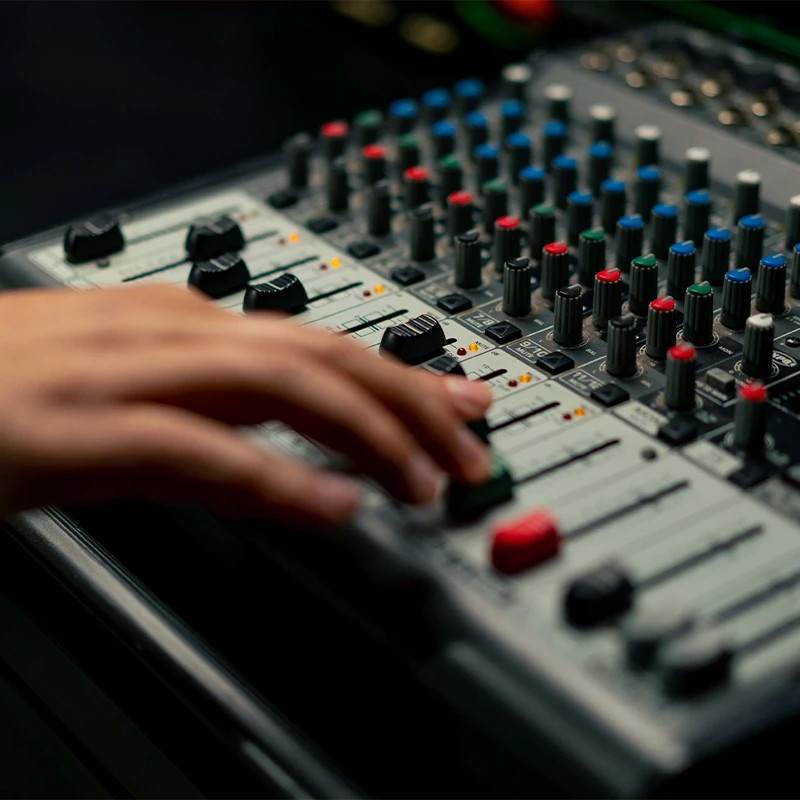 haastatteluvideot_nelio_mikseri